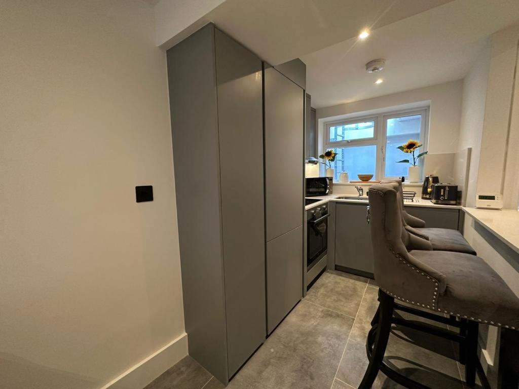 Two Bedroom House In Kilburn London Eksteriør billede