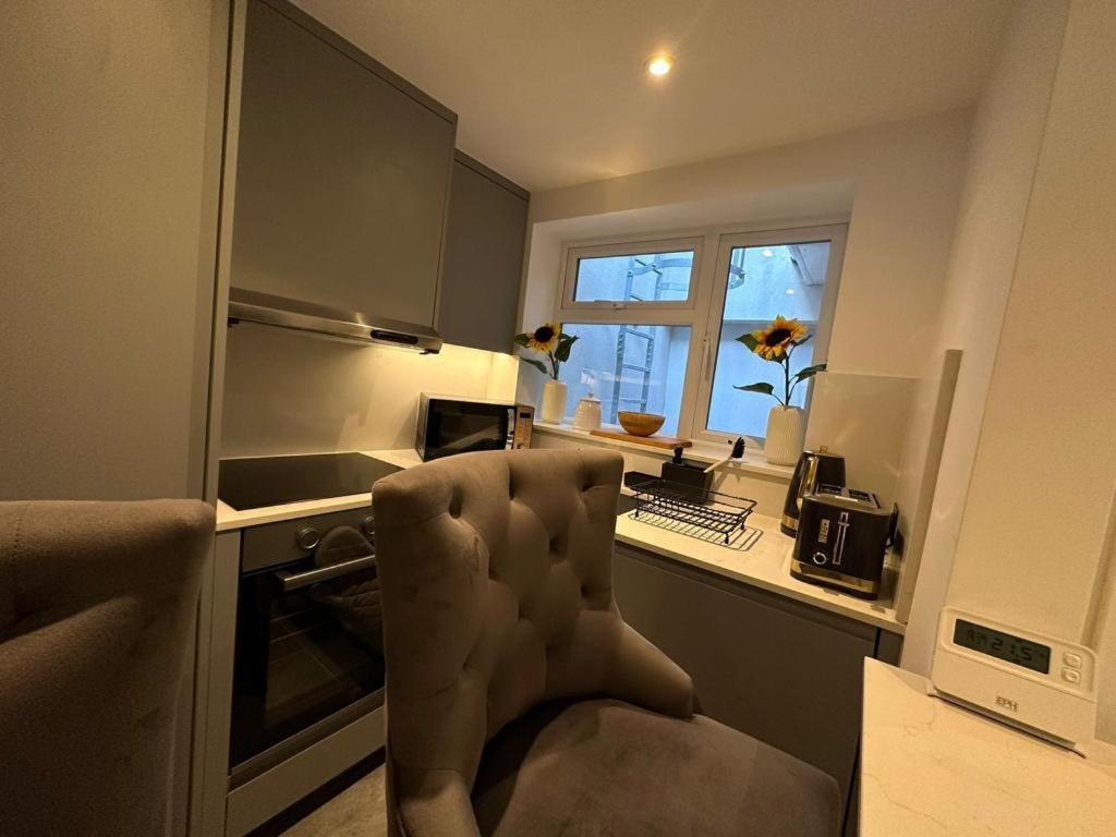 Two Bedroom House In Kilburn London Eksteriør billede