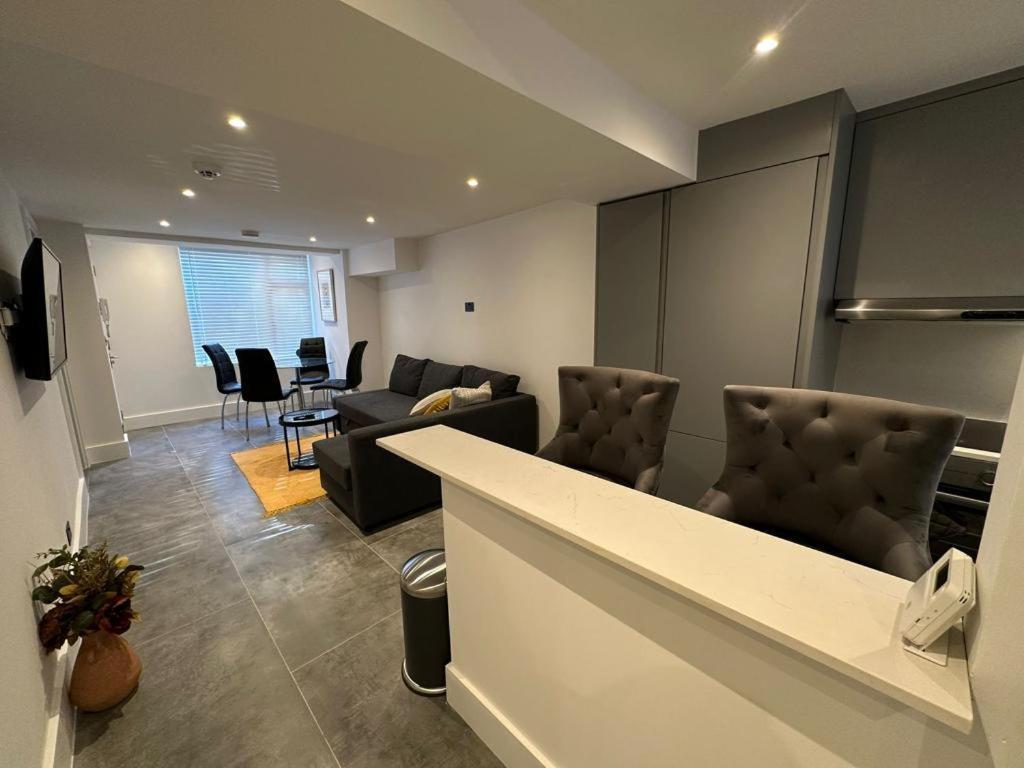 Two Bedroom House In Kilburn London Eksteriør billede